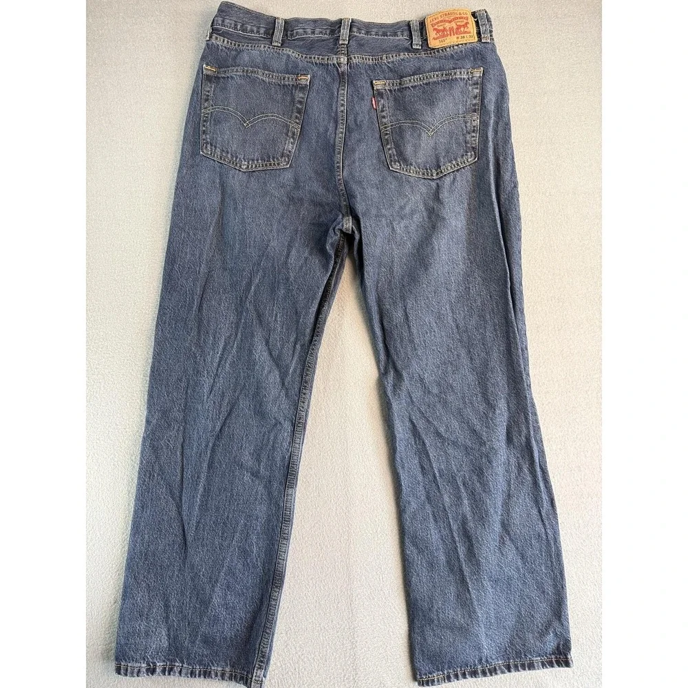 Levi's 565 Jeans Mens 38x32 Med Wash Blue Relaxed Straight Distressed Denim